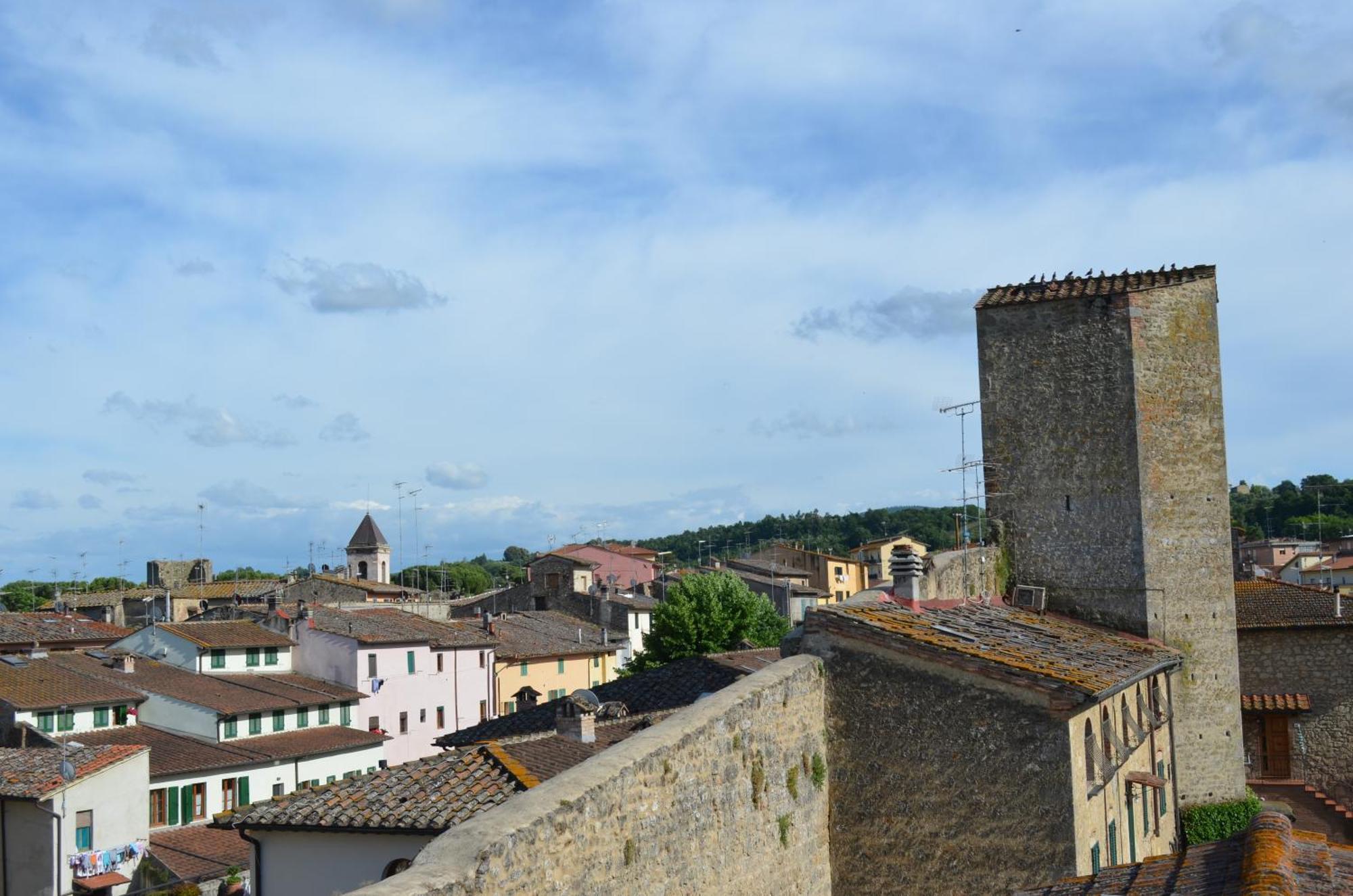 Palazzo Alle Mura Staggia Exterior photo